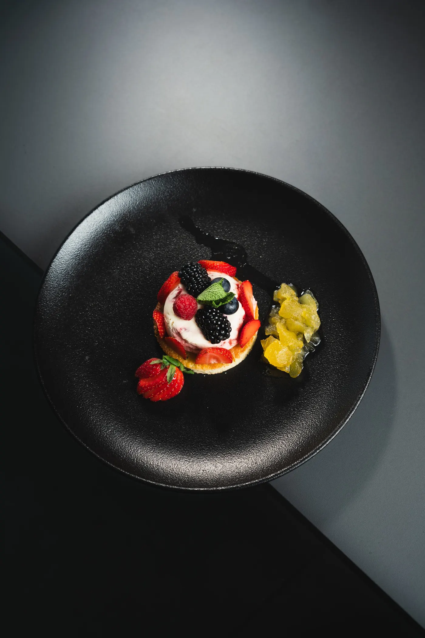 Red berry tartlet